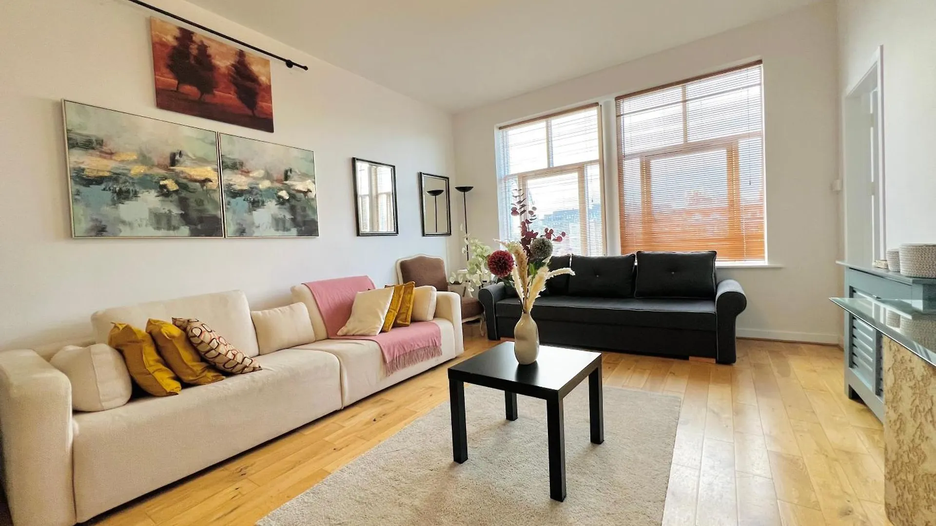 Cosy River View Flat At Temple Bar Apartment Dublin Ireland
